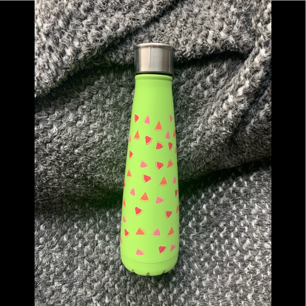 Swell water bottle